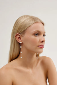 Amélie George IMOGEN - LONG PEARL CHAIN WEDDING EARRINGS - SILVER